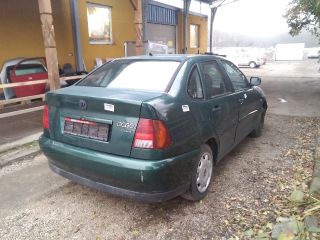 bontott VW POLO CLASSIC Jobb első Ajtó (Üres lemez)