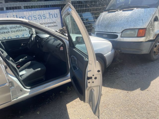 bontott VW POLO CLASSIC Jobb első Ajtó (Üres lemez)