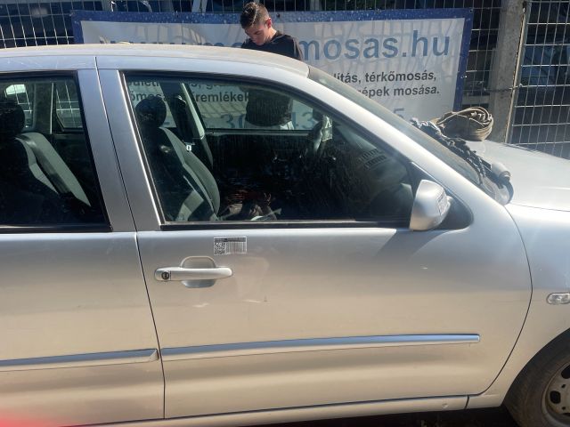 bontott VW POLO CLASSIC Jobb első Ajtó (Üres lemez)