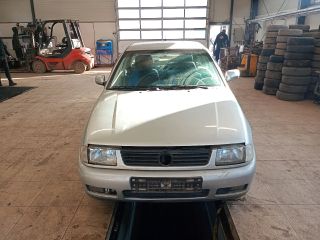 bontott VW POLO CLASSIC Jobb első Sárvédő Irányjelző