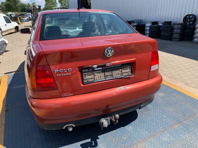 bontott VW POLO CLASSIC Jobb hátsó Ajtó (Részeivel)