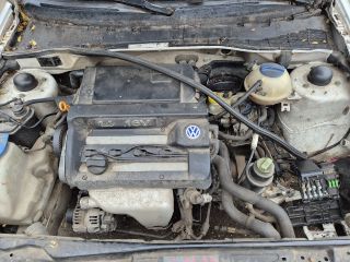 bontott VW POLO CLASSIC Jobb hátsó Ajtó (Részeivel)