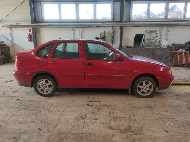 bontott VW POLO CLASSIC Jobb hátsó Ajtó (Üres lemez)