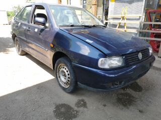 bontott VW POLO CLASSIC Jobb hátsó Dobbetét (Kerékjárati, Műanyag)