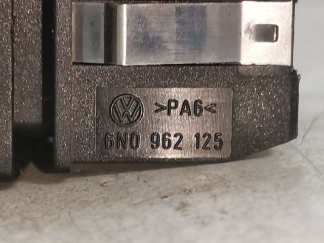 bontott VW POLO CLASSIC Központizár Kapcsoló