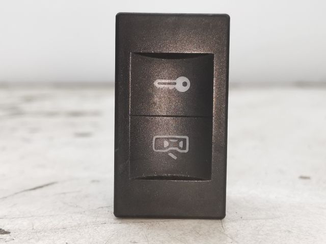 bontott VW POLO CLASSIC Központizár Kapcsoló