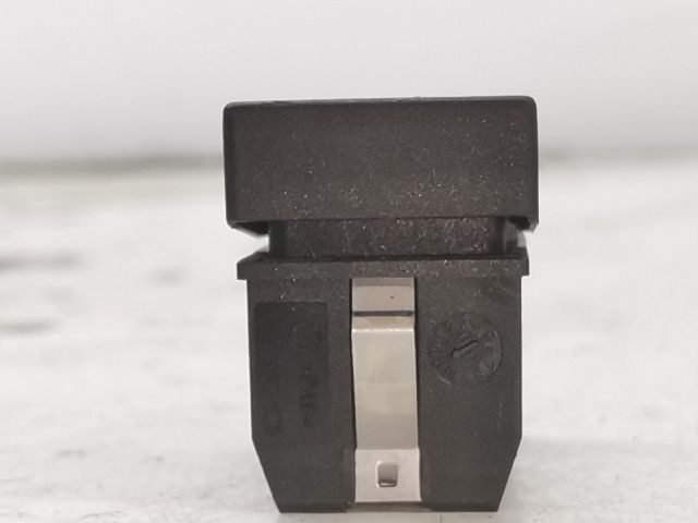 bontott VW POLO CLASSIC Központizár Kapcsoló