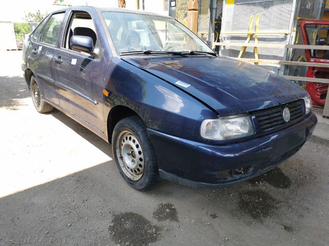 bontott VW POLO CLASSIC Motorháztető Zárszerkezet