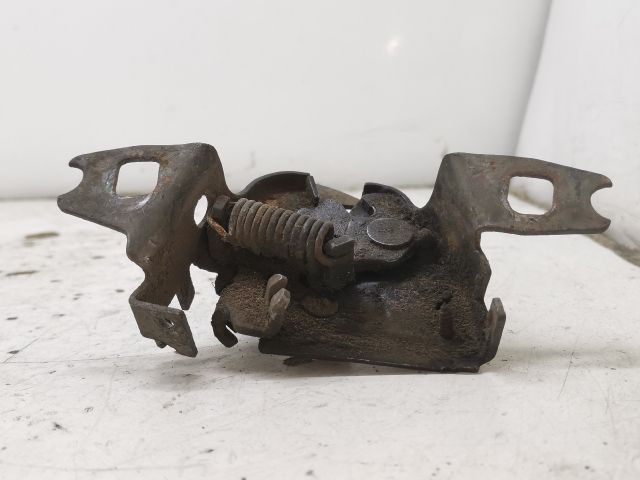 bontott VW POLO CLASSIC Motorháztető Zárszerkezet