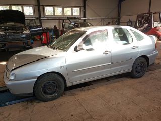 bontott VW POLO CLASSIC Motorháztető Zárszerkezet