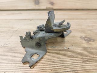 bontott VW POLO CLASSIC Motorháztető Zárszerkezet