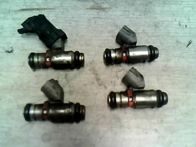 bontott VW POLO CLASSIC Porlasztó (1 db)