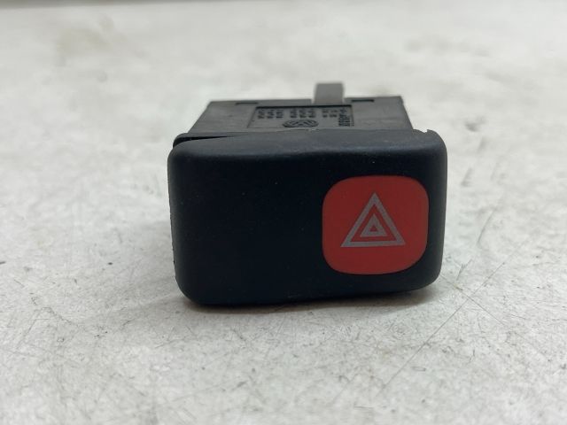 bontott VW POLO CLASSIC Vészvillogó Kapcsoló