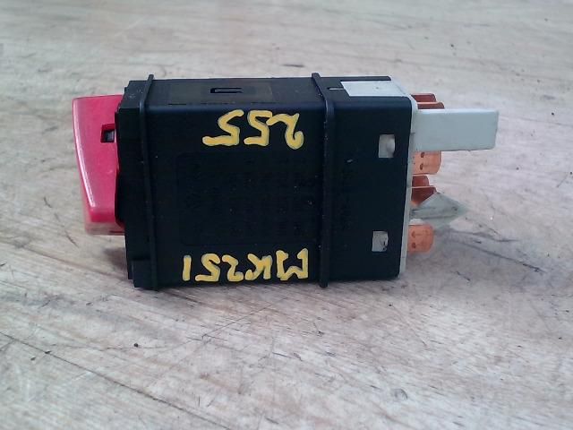 bontott VW POLO CLASSIC Vészvillogó Kapcsoló