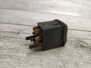 bontott VW POLO CLASSIC Vészvillogó Kapcsoló