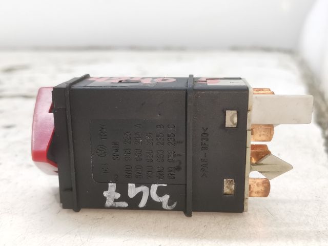 bontott VW POLO CLASSIC Vészvillogó Kapcsoló