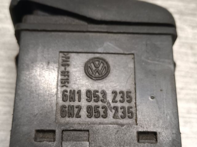 bontott VW POLO CLASSIC Vészvillogó Kapcsoló