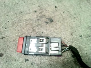 bontott VW POLO CLASSIC Vészvillogó Kapcsoló