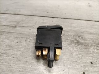 bontott VW POLO CLASSIC Vészvillogó Kapcsoló