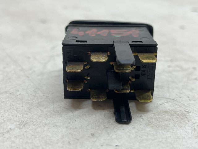 bontott VW POLO CLASSIC Vészvillogó Kapcsoló