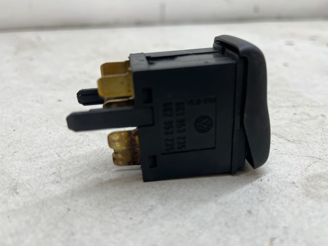 bontott VW POLO CLASSIC Vészvillogó Kapcsoló