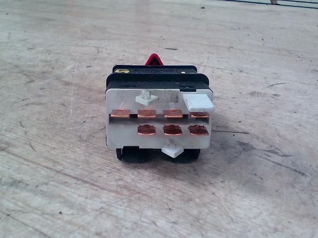 bontott VW POLO CLASSIC Vészvillogó Kapcsoló