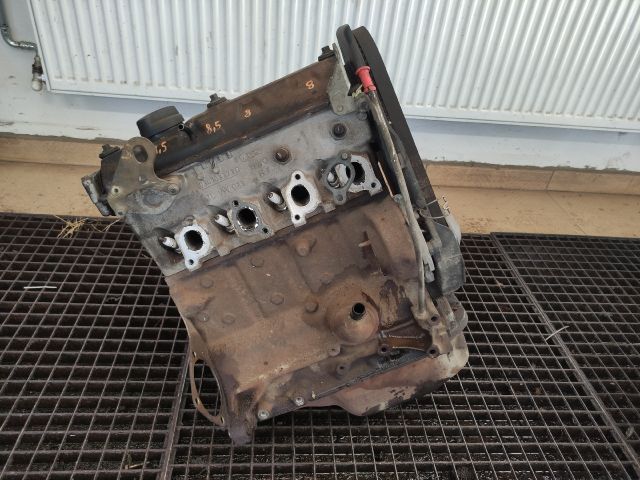 bontott VW POLO II Motor (Fűzött blokk hengerfejjel)