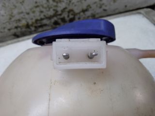 bontott VW POLO II Kiegyenlítő Tartály