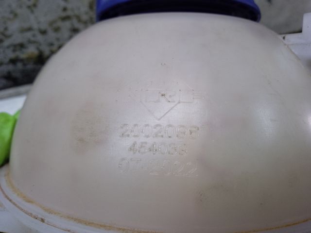 bontott VW POLO II Kiegyenlítő Tartály