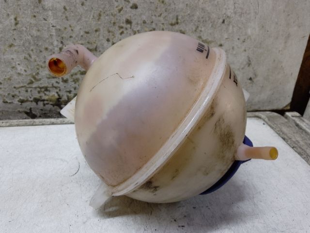 bontott VW POLO II Kiegyenlítő Tartály