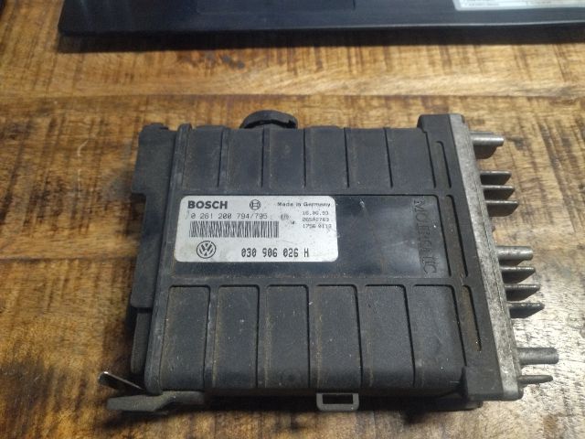bontott VW POLO II Motorvezérlő