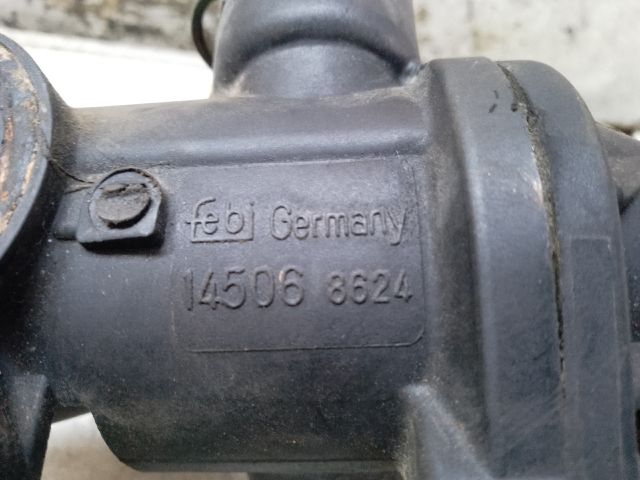 bontott VW POLO II Termosztátház