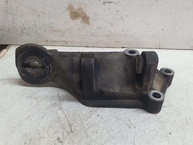 bontott VW POLO II Motor Tartó Bak (Fém)