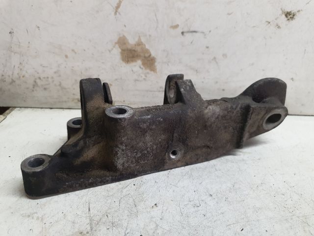 bontott VW POLO II Motor Tartó Bak (Fém)