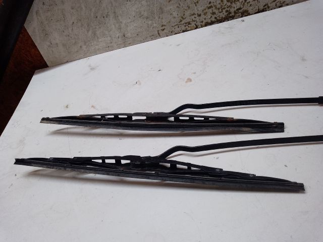 bontott VW POLO II Első Ablaktörlő Kar