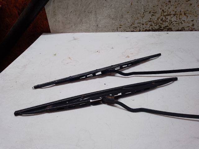 bontott VW POLO II Első Ablaktörlő Kar