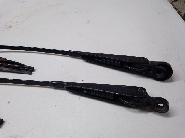 bontott VW POLO II Első Ablaktörlő Kar