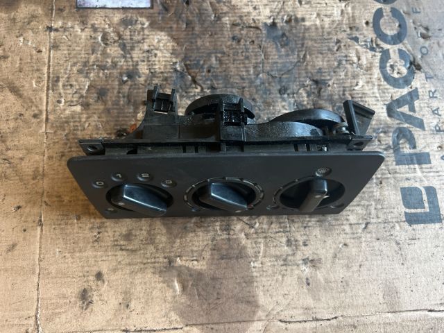 bontott VW POLO II Fűtéskapcsoló (manuális klímás)