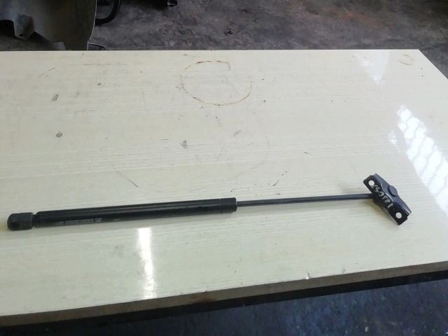 bontott VW POLO II Gázrugós Kitámasztó Teleszkóp Csomagtérajtó (Pozíciófüggetlen)