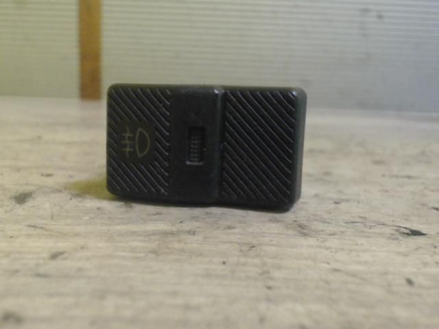 bontott VW POLO II Hátsó Ködzárófény Kapcsoló