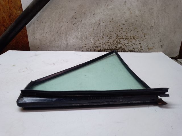 bontott VW POLO II Jobb első Fixüveg (Ajtóban)