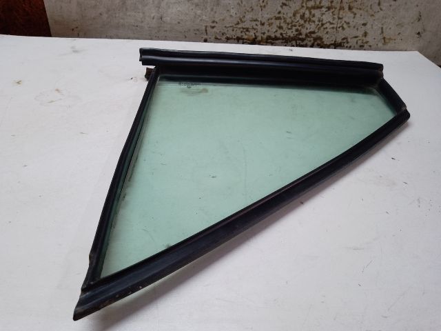 bontott VW POLO II Jobb első Fixüveg (Ajtóban)