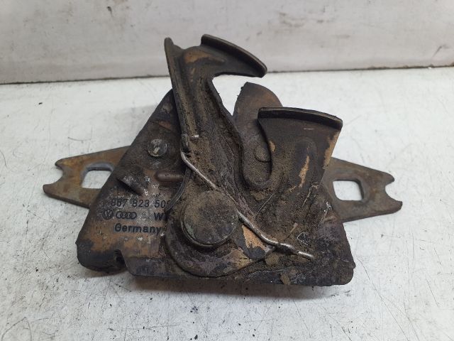 bontott VW POLO II Motorháztető Zárszerkezet