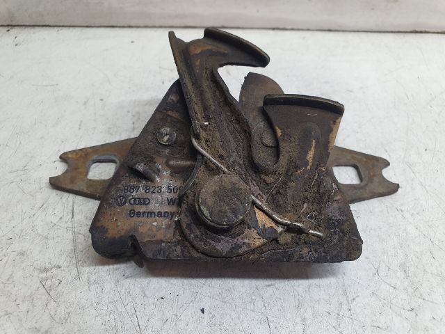 bontott VW POLO II Motorháztető Zárszerkezet