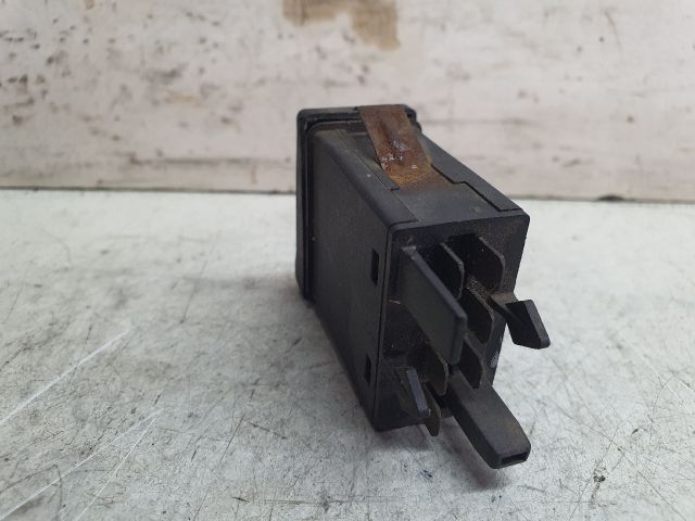 bontott VW POLO II Vészvillogó Kapcsoló