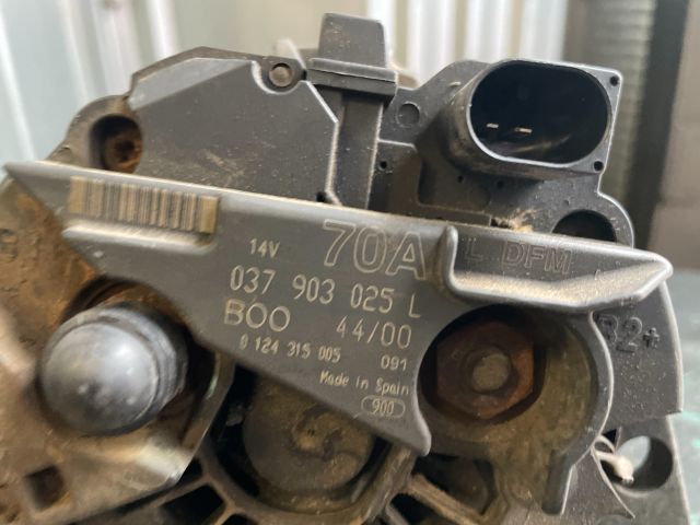 bontott VW POLO III Generátor