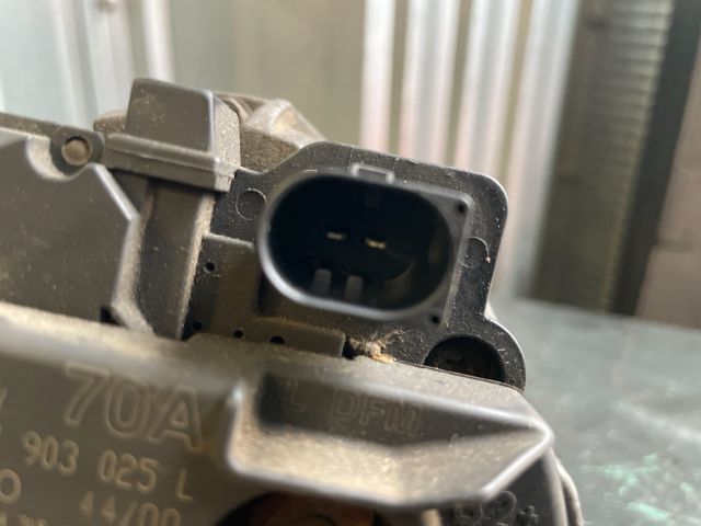 bontott VW POLO III Generátor