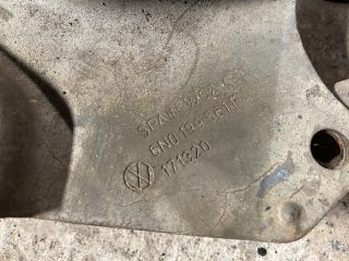 bontott VW POLO III Motor Tartó Bak (Fém)