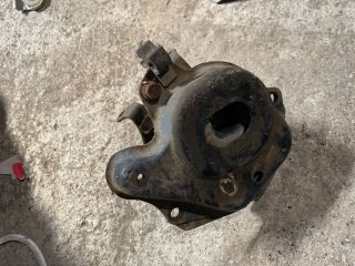 bontott VW POLO III Motor Tartó Bak (Fém)