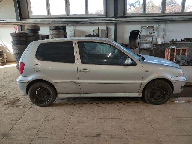 bontott VW POLO III Biztosítéktábla Motortér